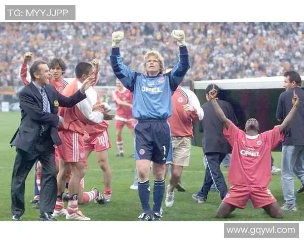 足球场上的传奇瞬间与明星球员的辉煌时刻回顾